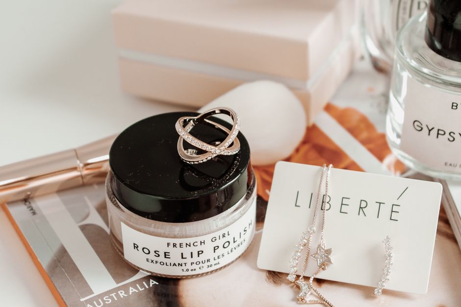 The Art of Simplicity: Why Luxury Minimalist Products Are Taking Over